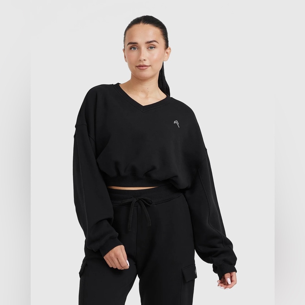 Oner active All Day Lightweight Oversized V-Neck Sweatshirt | Black - S